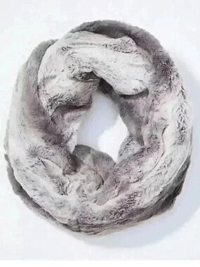 LOFT Plush Faux Fur Infinity Scarf in Light Gray